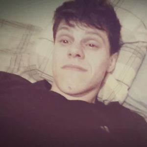 Meet your Posher, Dustin